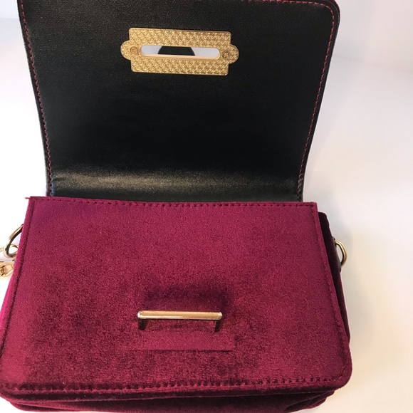 Burgundy Velvet crossbody handbag - Picture 6 of 7